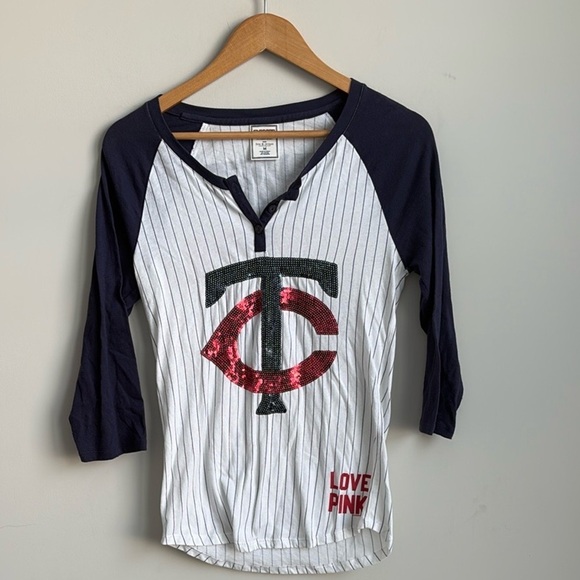 Pink Victoria's Secret MN Twins  Shirt  Medium - Picture 1 of 3